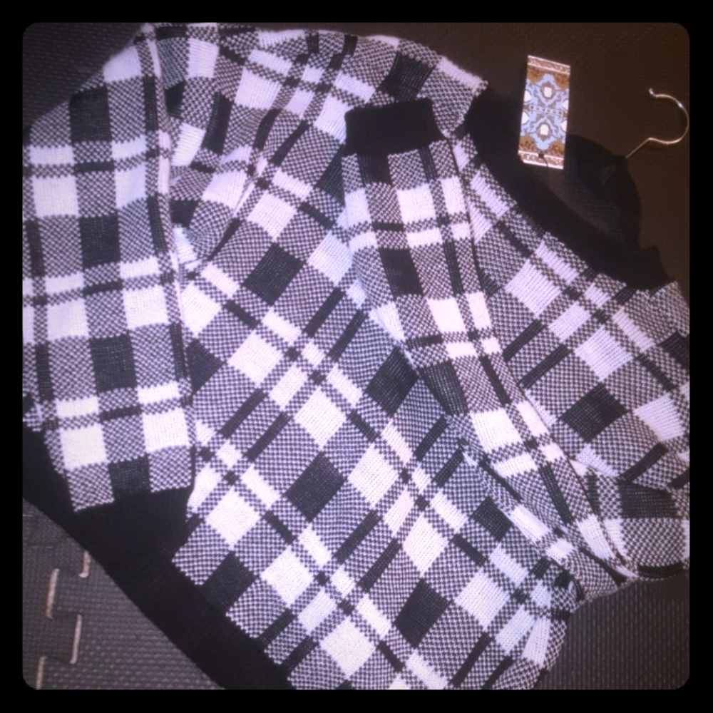 Crop sweater